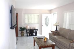 Picture of 12400 Park Boulevard Unit 111, Seminole, FL 33772