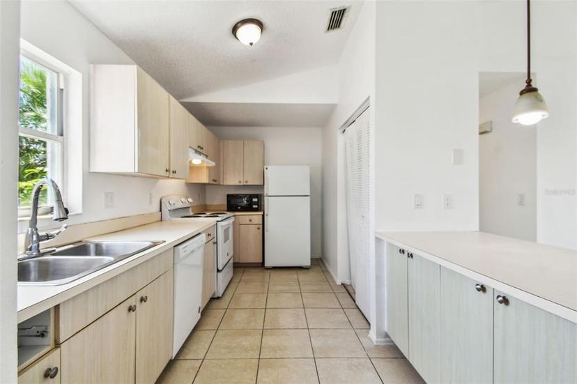 Picture of 3305 6Th Avenue W, Palmetto FL 34221
