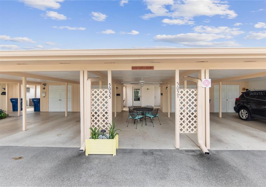 Picture of 5057 Live Oak Circle Unit 86, Bradenton, FL 34207