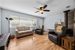 Picture of 1906 NW 38Th Drive, Gainesville, FL 32605