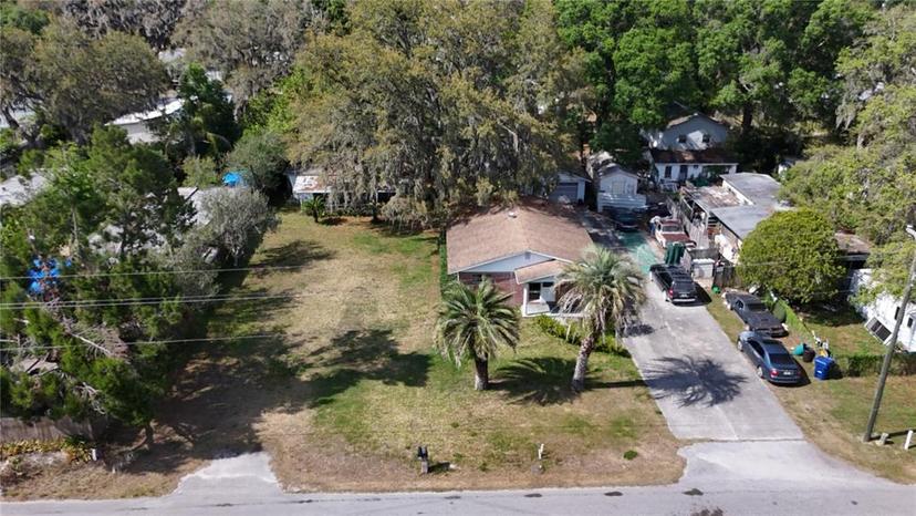 Picture of 38327 Palm Grove Drive, Zephyrhills FL 33542