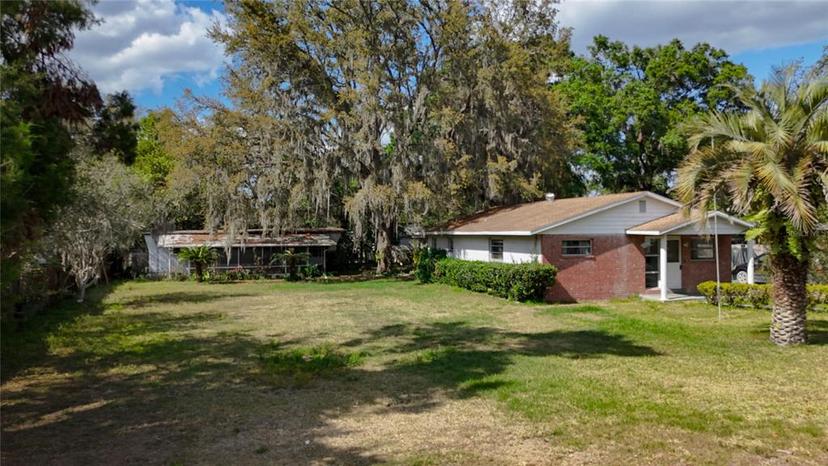Picture of 38327 Palm Grove Drive, Zephyrhills FL 33542