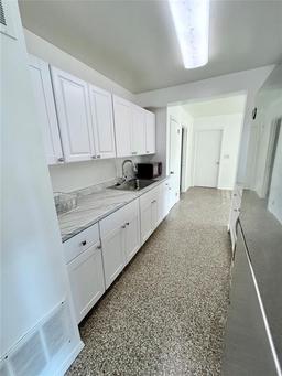 Picture of 5604 Larimer Dr, Tampa, FL 33615