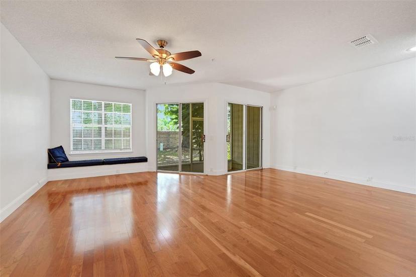 Picture of 677 Post Oak Circle Unit 111, Altamonte Springs FL 32701
