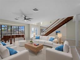 Picture of 318 Oakwood Circle, Englewood, FL 34223