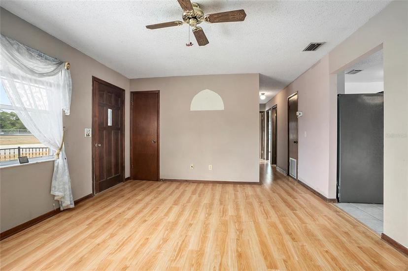 Picture of 441 E Kicklighter Road, Lake Helen FL 32744