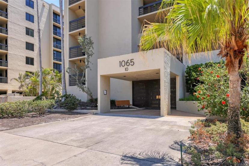 Picture of 1065 Gulf Of Mexico Drive Unit 103, Longboat Key FL 34228