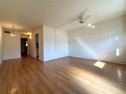 Picture of 8320 112Th Street Unit 107, Seminole, FL 33772