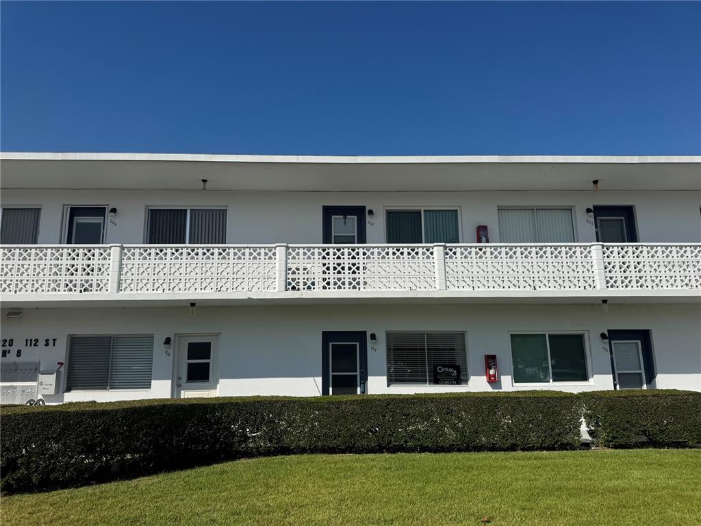 Picture of 8320 112Th Street Unit 107, Seminole, FL 33772