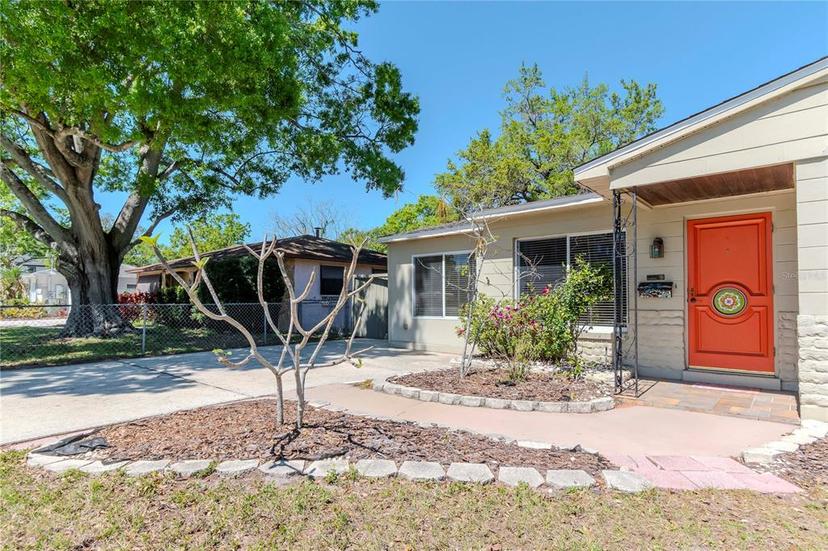 Picture of 4425 W Bay Villa Avenue, Tampa FL 33611