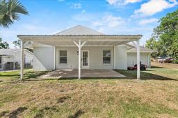 Picture of 1103 W Dixie Street, Plant City, FL 33563