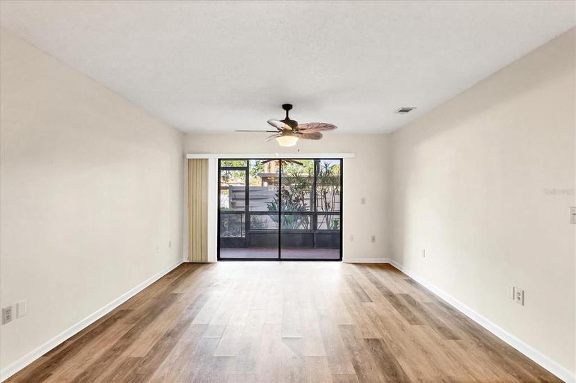Picture of 752 White Pine Tree Road Unit 101, Venice FL 34285