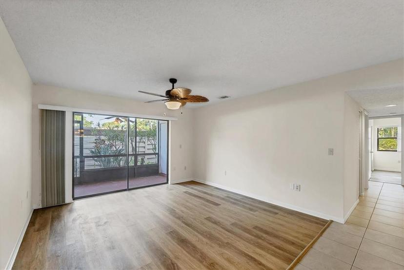 Picture of 752 White Pine Tree Road Unit 101, Venice FL 34285