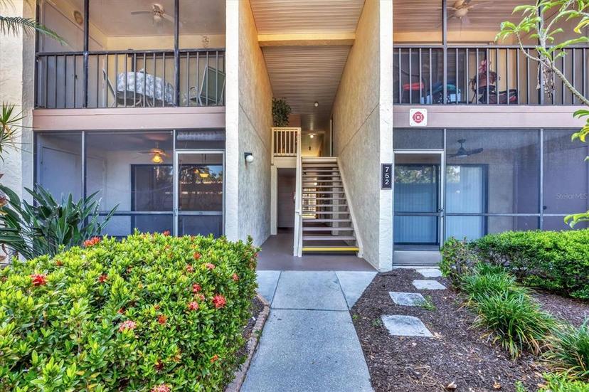 Picture of 752 White Pine Tree Road Unit 101, Venice FL 34285