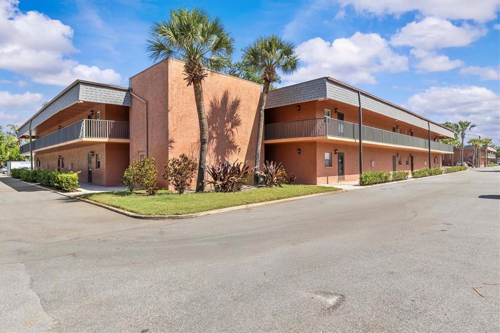Picture of 4805 Alt 19 Unit 224, Palm Harbor, FL 34683