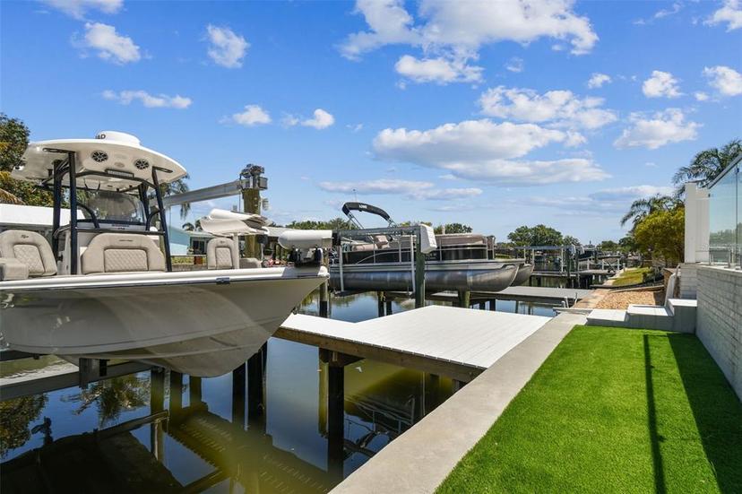Picture of 8753 Bay Pointe Drive, Tampa FL 33615