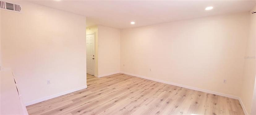 Picture of 3775 40Th Lane S Unit L, St Petersburg FL 33711