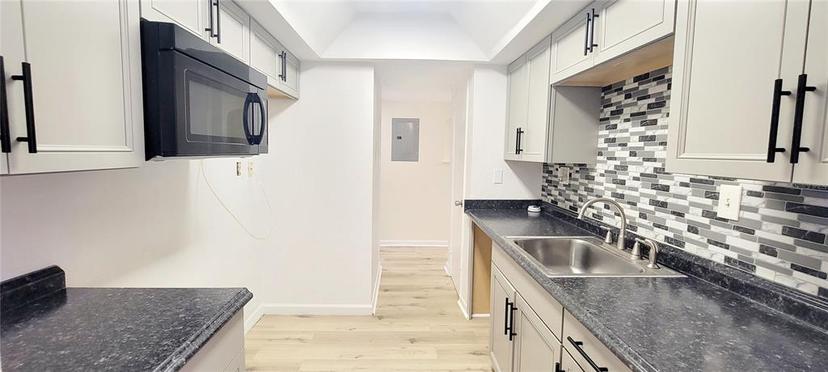 Picture of 3775 40Th Lane S Unit L, St Petersburg FL 33711