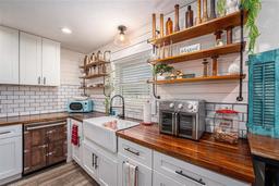 Picture of 3515 Bell Farms Drive, Plant City, FL 33566