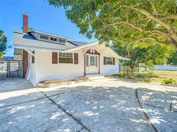 Picture of 649 Ave J Nw, Winter Haven, FL 33881
