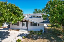 Picture of 649 Ave J Nw, Winter Haven, FL 33881