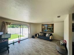 Picture of 507 NW 39 Road Unit 317, Gainesville, FL 32607