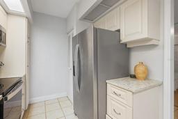 Picture of 1935 Gulf Of Mexico Drive Unit G7-304, Longboat Key, FL 34228