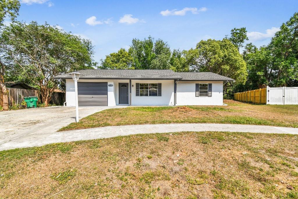 Picture of 5628 Mccoy Court, Zephyrhills, FL 33542