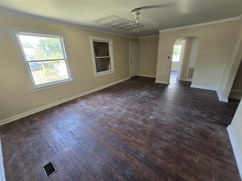 Picture of 4420 6Th Avenue S, St Petersburg FL 33711