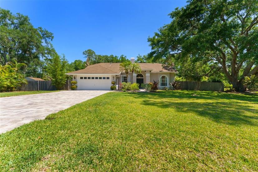 Picture of 12503 Bronco Drive, Tampa FL 33626