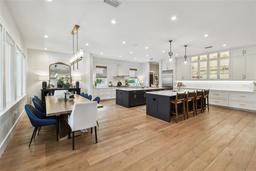 Picture of 2402 W Parkland Boulevard, Tampa, FL 33609