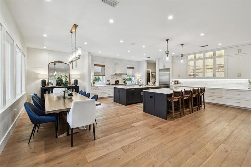 Picture of 2402 W Parkland Boulevard, Tampa FL 33609