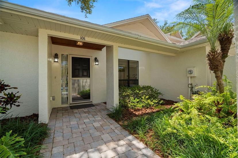 Picture of 101 Colony South Drive, Tarpon Springs FL 34689