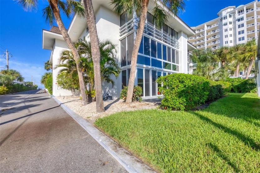 Picture of 2100 Benjamin Franklin Drive Unit 201, Sarasota FL 34236