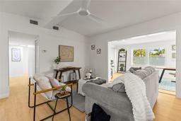 Picture of 722 61St Avenue S, St Petersburg, FL 33705