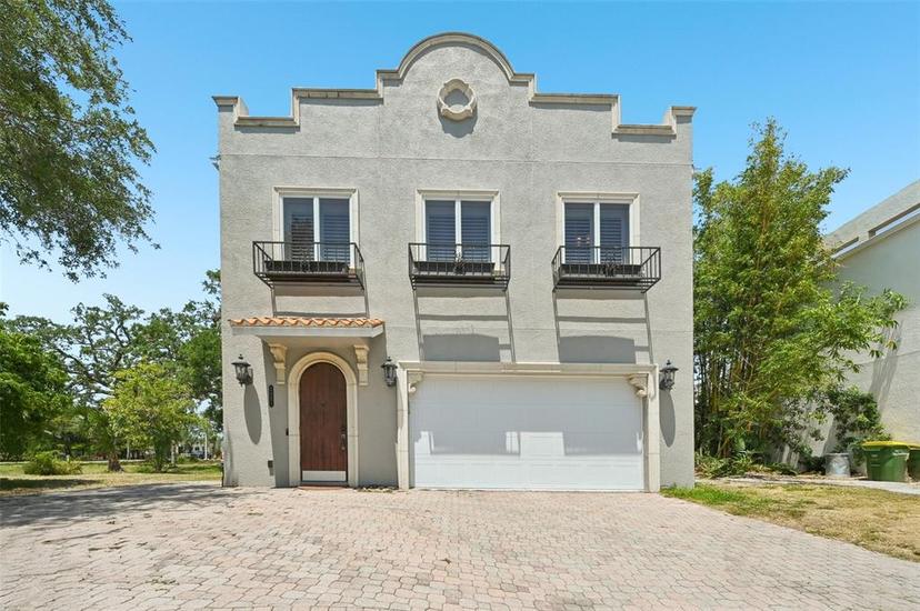 Picture of 2221 Bahia Vista Street, Sarasota FL 34239