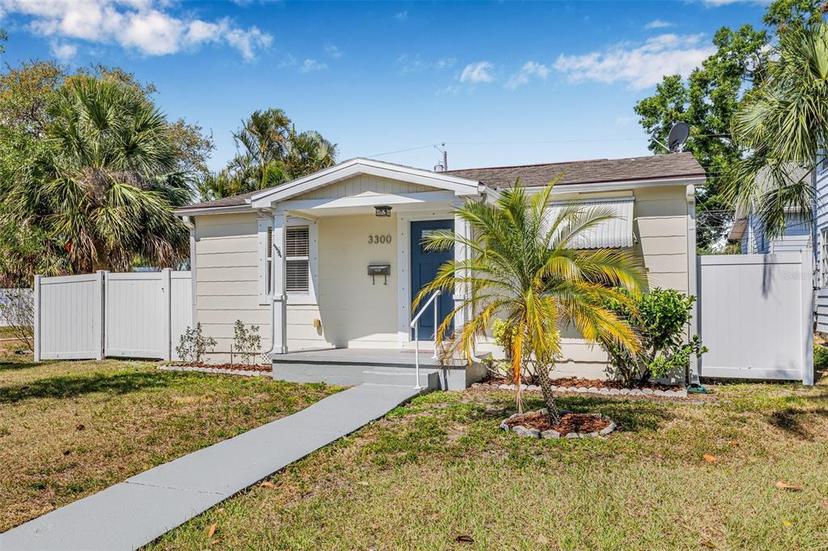 Picture of 3300 Jackson Street N, St Petersburg FL 33704