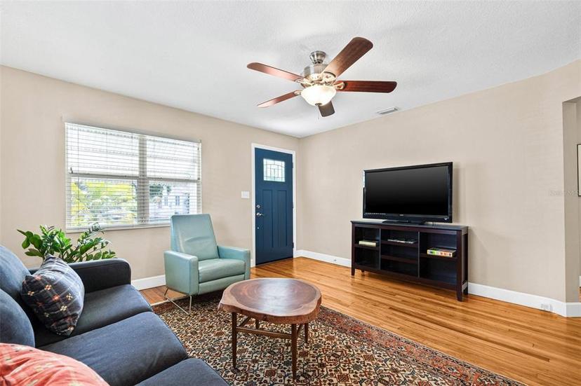Picture of 3300 Jackson Street N, St Petersburg FL 33704