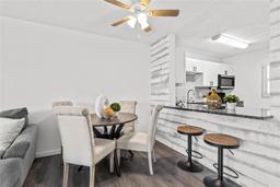 Picture of 6800 20Th Avenue N Unit 307, St Petersburg, FL 33710
