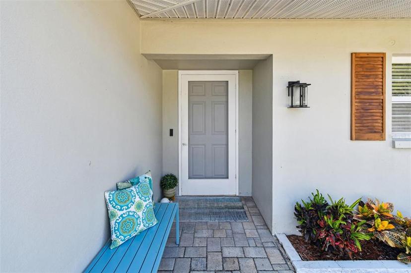 Picture of 10374 Hetrick Circle E, Largo FL 33774