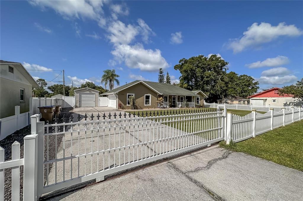 Picture of 5572 Myakka Avenue, Intercession City, FL 33848