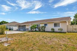Picture of 566 SE Floresta Drive, Port St Lucie, FL 34983