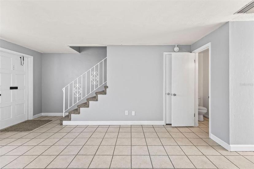 Picture of 1600 S Palmetto Avenue Unit 105, South Daytona FL 32119