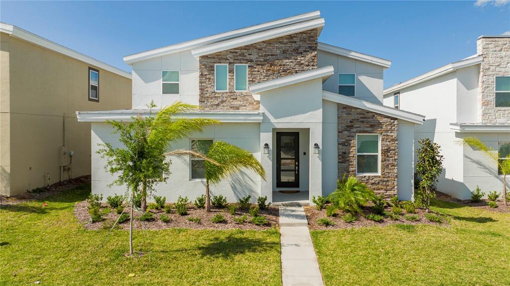Picture of 9332 Sommerset Hills Drive, Davenport, FL 33896