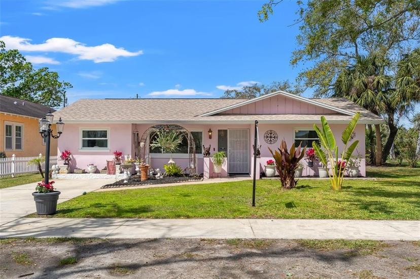Picture of 408 Pineapple Street, Tarpon Springs FL 34689