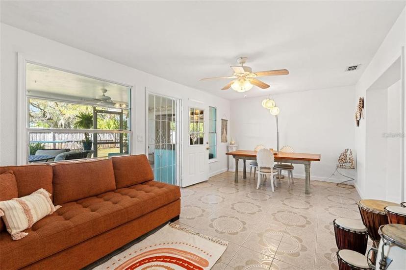 Picture of 408 Pineapple Street, Tarpon Springs FL 34689
