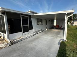 Picture of 609 Coachwood Central, Leesburg, FL 34748