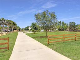 Picture of 1271 Thoroughbred Trail, Sanford, FL 32771