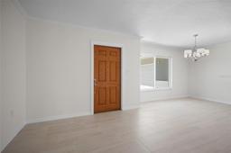 Picture of 360 E Wentworth Circle, Englewood, FL 34223