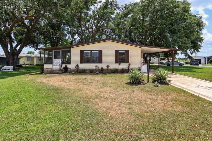 Picture of 24802 Pine Hill, Leesburg FL 34748